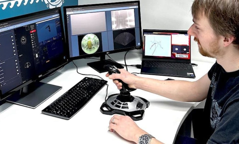 Cloud service allows pilots in multiple locations to control ROV Cloud service allows pilots in multiple locations to control ROV