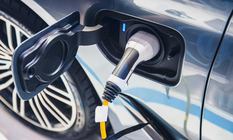 The Evolving Landscape of Electric Vehicle Charging: Current Dynamics and Future V2G Scenarios The Evolving Landscape of Electric Vehicle Charging: Current Dynamics and Future V2G Scenarios