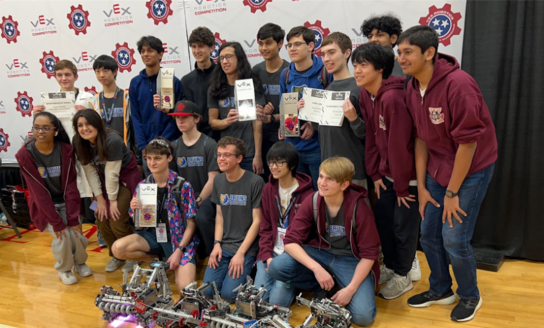 Brentwood High, Middle Robotics Teams Advance to Worlds Brentwood High, Middle Robotics Teams Advance to Worlds
