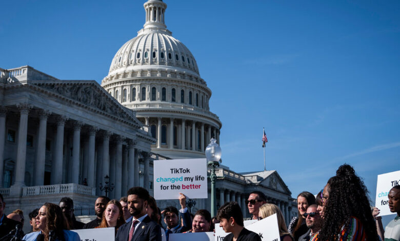 House Moves Toward Bundling TikTok Bill With Aid to Ukraine and Israel House Moves Toward Bundling TikTok Bill With Aid to Ukraine and Israel