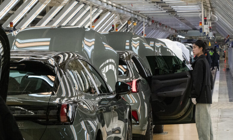 China’s First Quarter Results Show Growth Propelled by Its Factories China’s First Quarter Results Show Growth Propelled by Its Factories