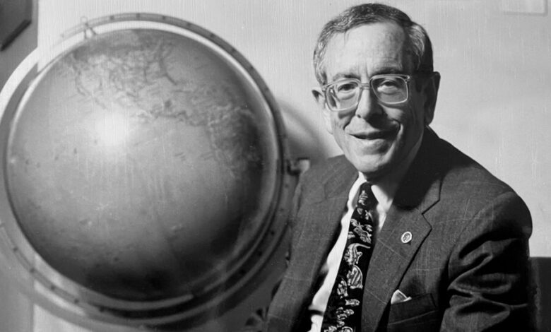 Richard Benedick, Negotiator of Landmark Ozone Treaty, Dies at 88 Richard Benedick, Negotiator of Landmark Ozone Treaty, Dies at 88