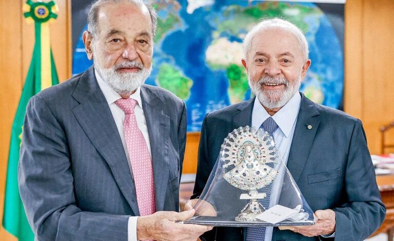 Lula discusses investments in optic fiber and 5G with Mexican telecommunications entrepreneur — Planalto Lula discusses investments in optic fiber and 5G with Mexican telecommunications entrepreneur — Planalto