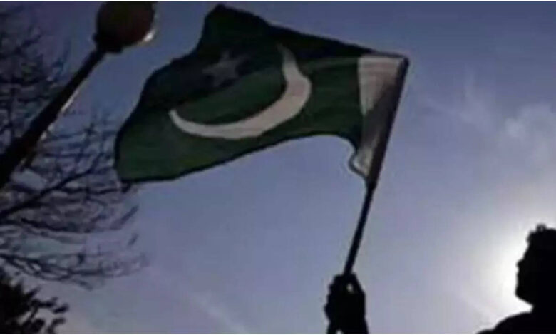 Heavy taxes strain entrepreneurs in Pakistan Heavy taxes strain entrepreneurs in Pakistan