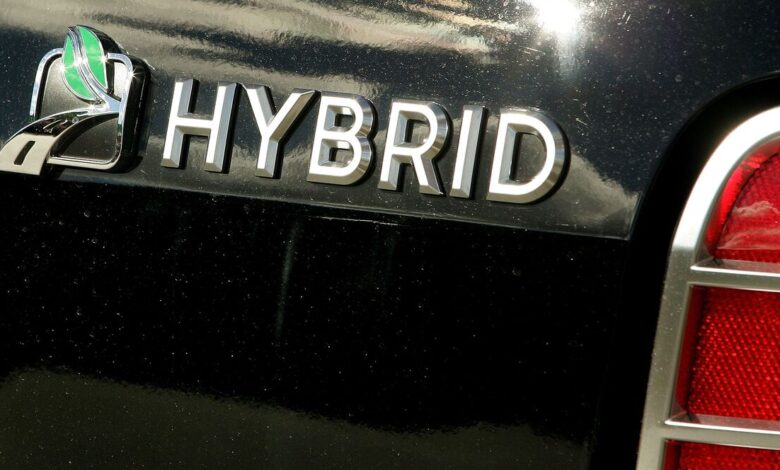 Electric Cars: Plug-In Hybrid SUVs Are in Vogue But Watch Their Emissions Electric Cars: Plug-In Hybrid SUVs Are in Vogue But Watch Their Emissions