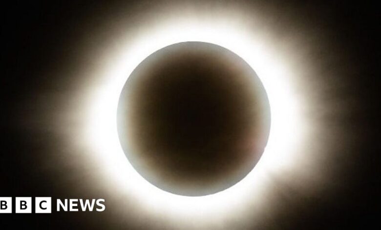 Watch stunning images and best moments from total solar eclipse Watch stunning images and best moments from total solar eclipse