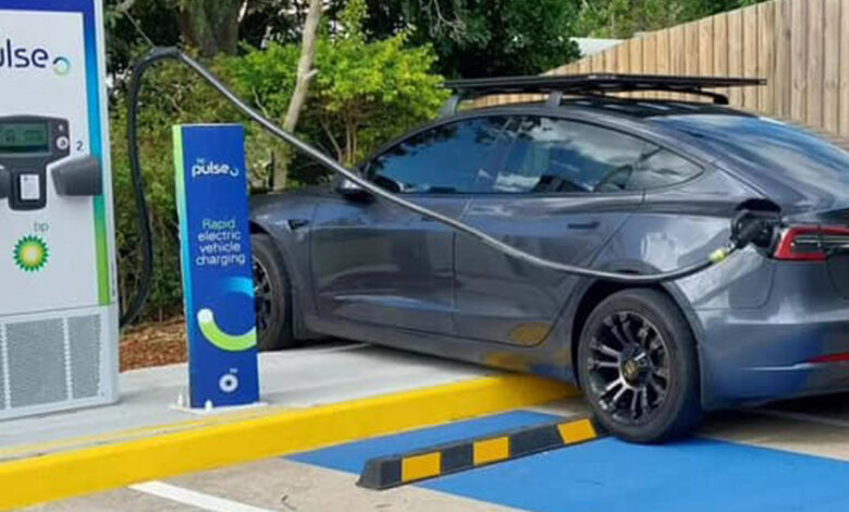 Truth behind electric vehicle charging picture mocked by Aussie drivers Truth behind electric vehicle charging picture mocked by Aussie drivers
