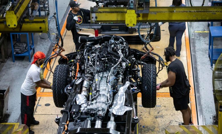 AI, Robots, Chip Shortages. Can Automakers Weather It? AI, Robots, Chip Shortages. Can Automakers Weather It?