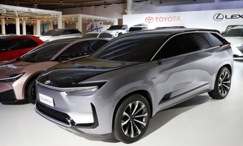 Toyota plots electric Highlander, potential Tundra and Tacoma EVs Toyota plots electric Highlander, potential Tundra and Tacoma EVs