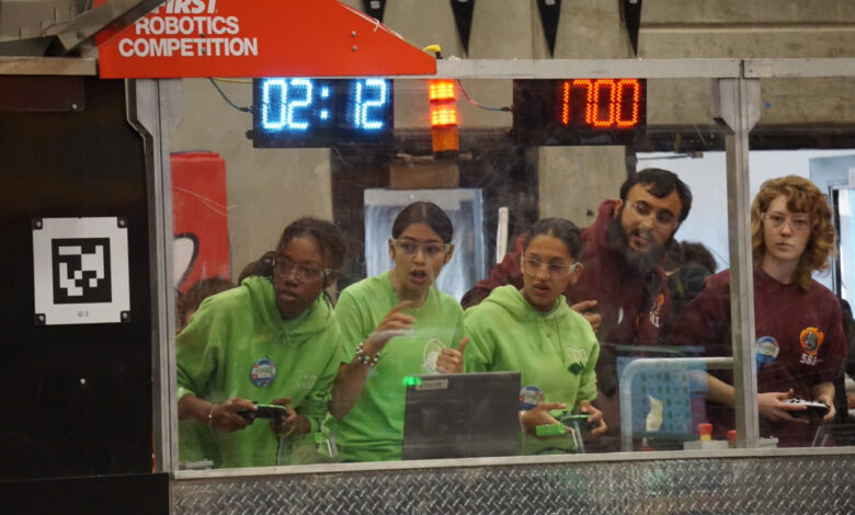 Palo Alto student-led teams showcase creativity at international robotics contest Palo Alto student-led teams showcase creativity at international robotics contest