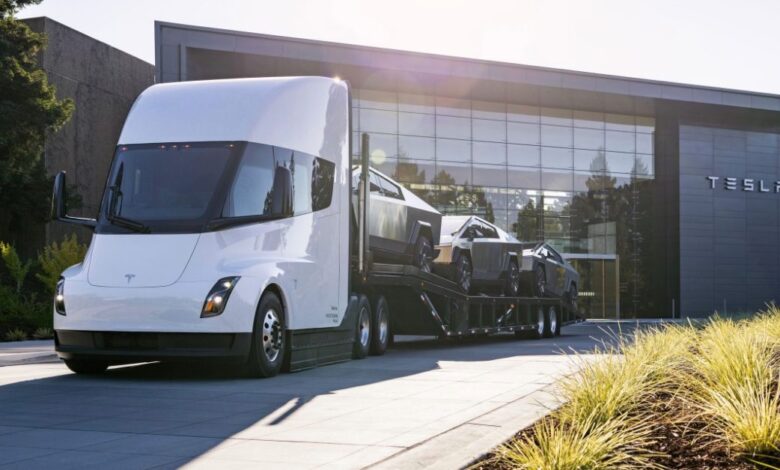 Tesla now plans electric semi truck volume production in ‘late 2025’ Tesla now plans electric semi truck volume production in ‘late 2025’