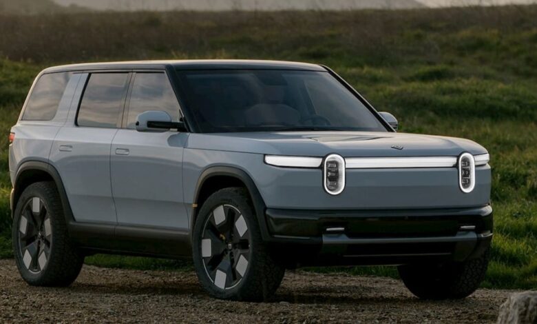 Rivian R2 builds off R1S, R1T at a lower price says design boss Rivian R2 builds off R1S, R1T at a lower price says design boss