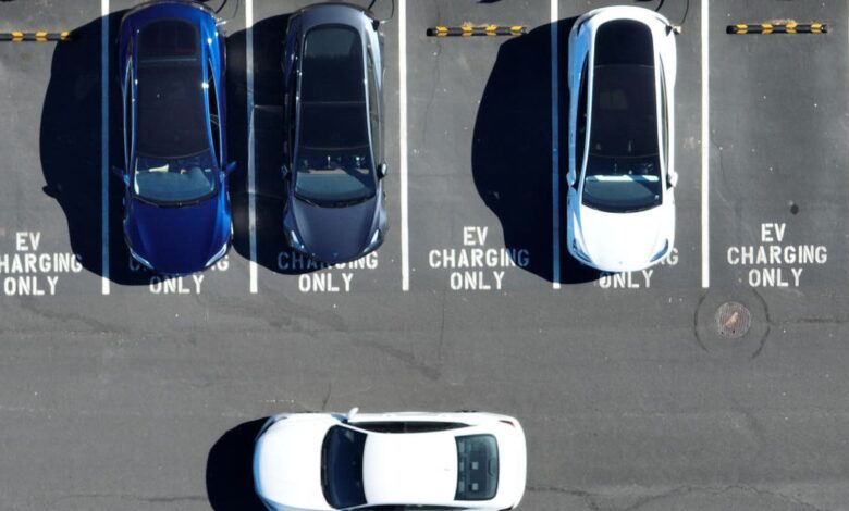 Tesla supercharging stations in California opening to all electric cars Tesla supercharging stations in California opening to all electric cars