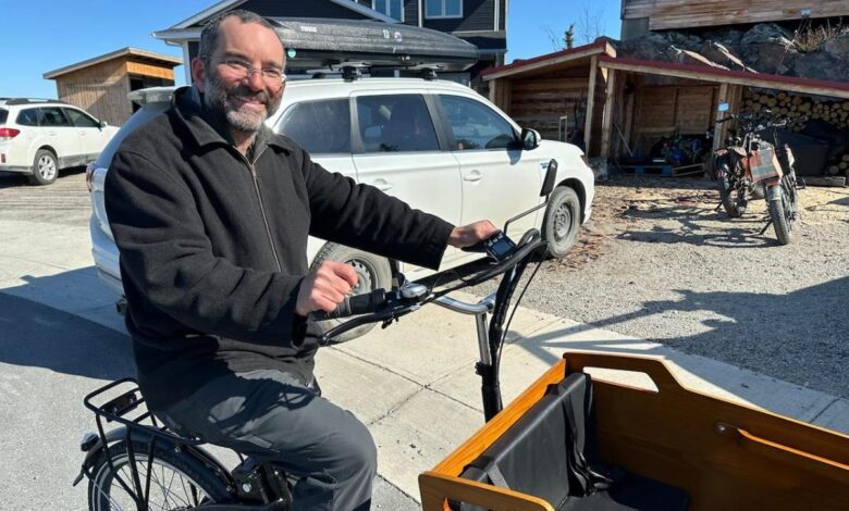 Renewable energy experts say N.W.T. government can do more to electrify its 1,088 vehicle fleet Renewable energy experts say N.W.T. government can do more to electrify its 1,088 vehicle fleet