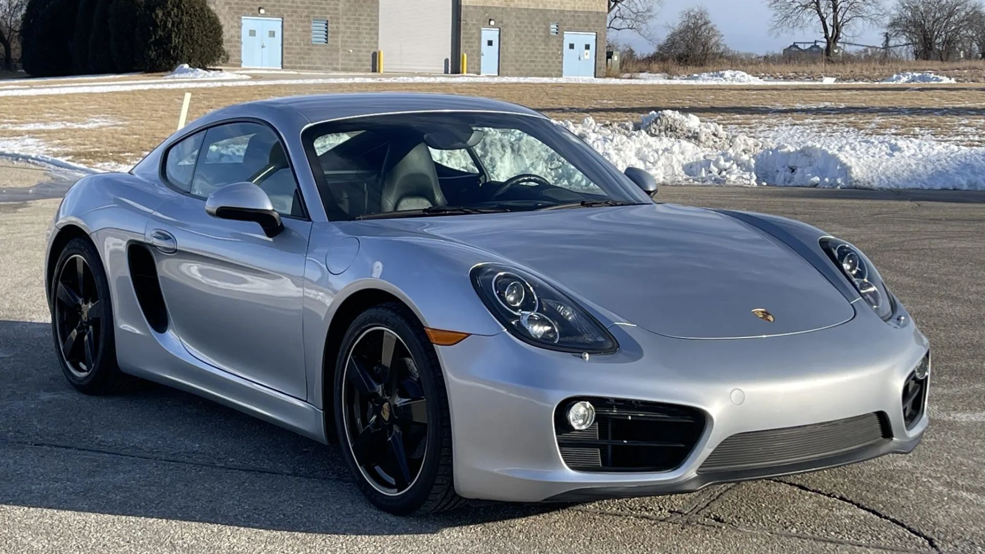 2015 Porsche Cayman front angle view