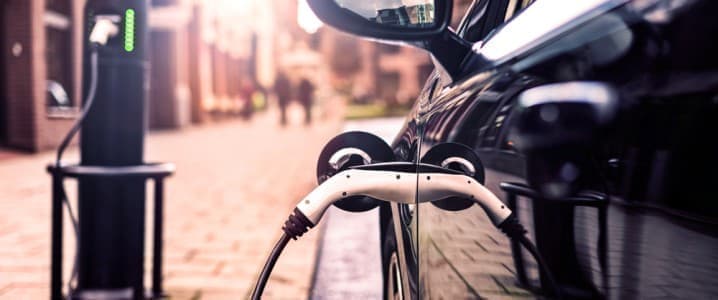 Europe’s Love Affair with Electric Cars Wanes as Sales Plunge Europe’s Love Affair with Electric Cars Wanes as Sales Plunge