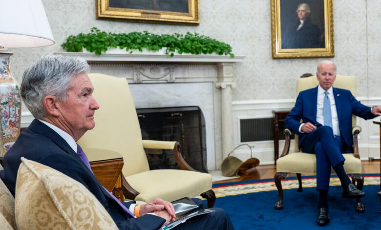 High Borrowing Costs Have Some Democrats Urging Biden to Pressure the Fed High Borrowing Costs Have Some Democrats Urging Biden to Pressure the Fed