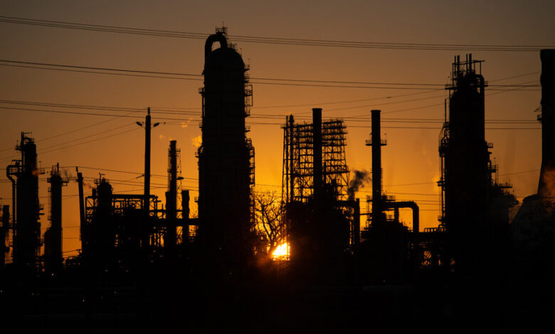 ExxonMobil and Chevron Report Lower Earnings ExxonMobil and Chevron Report Lower Earnings