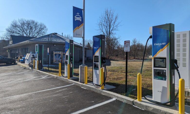 Four brand new electric vehicle charging stations now operational at Crosby’s in Friendship Four brand new electric vehicle charging stations now operational at Crosby’s in Friendship