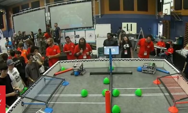 Auckland students head to Dallas for world robotics championships Auckland students head to Dallas for world robotics championships