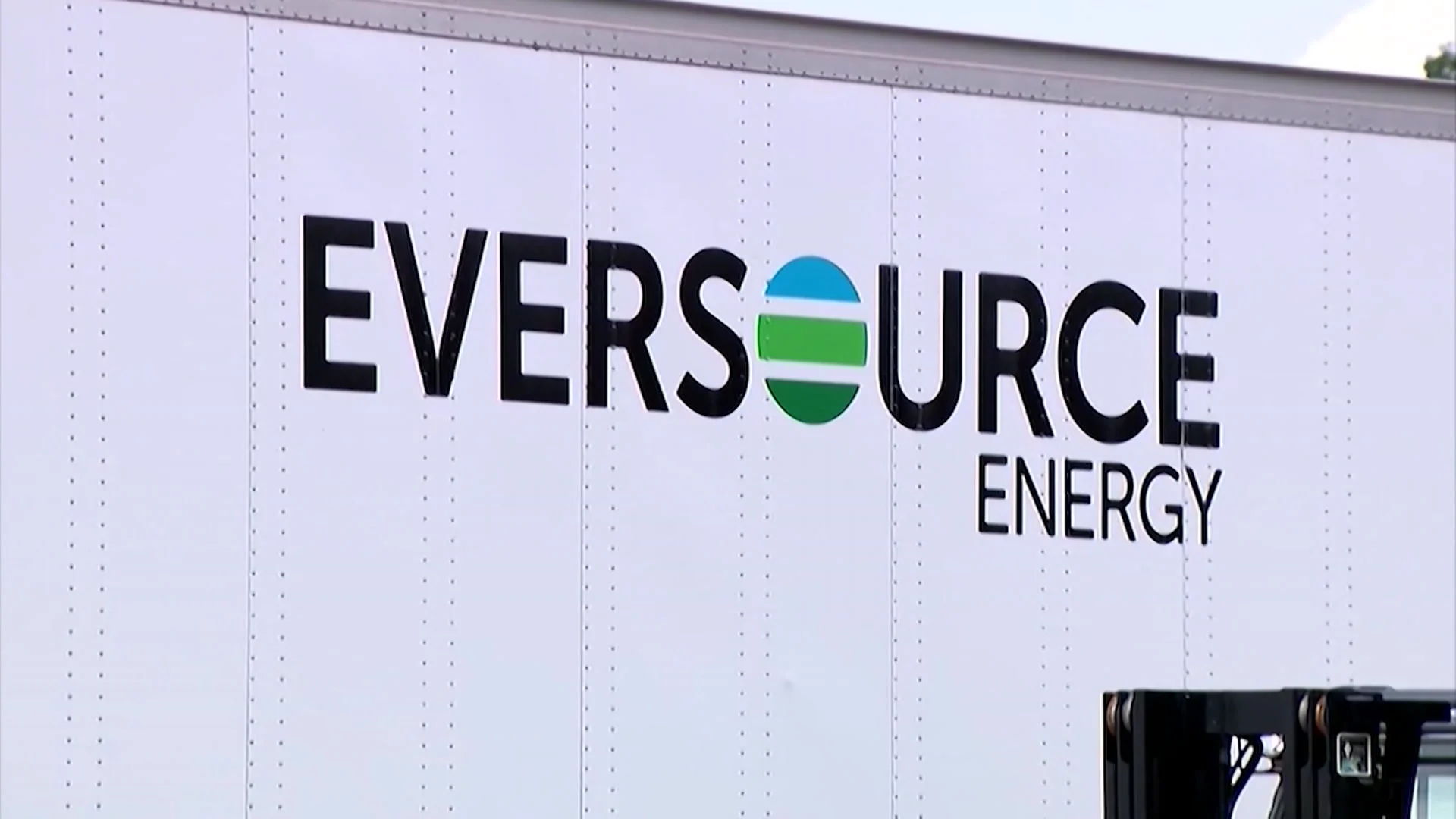 Eversource announces suspension of new electric vehicle charging rebates