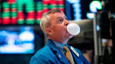 The AI-Fueled Stock Market Bubble Will Crash in 2026: Capital Economics