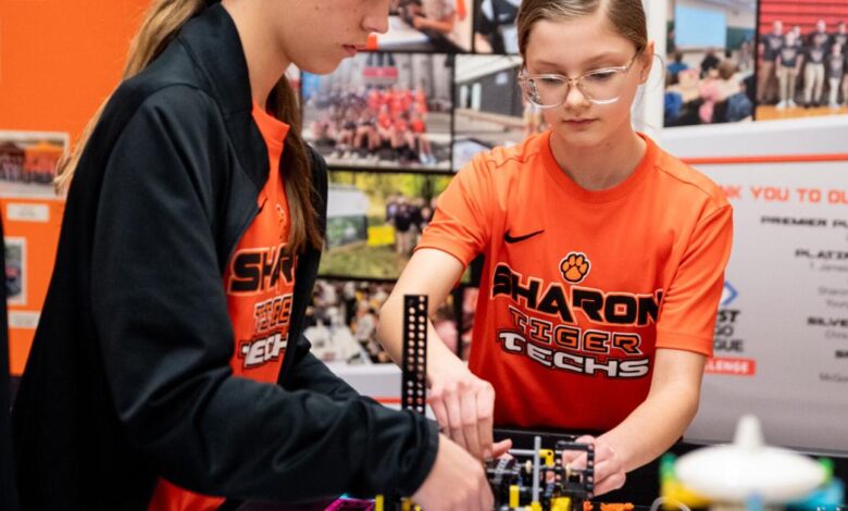 Sharon robotics team prepares for world championships | News Sharon robotics team prepares for world championships | News