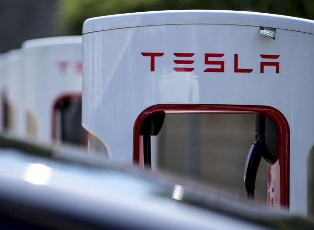 Tesla cuts the price of its “Full Self Driving” system by a third to ,000 Tesla cuts the price of its “Full Self Driving” system by a third to ,000