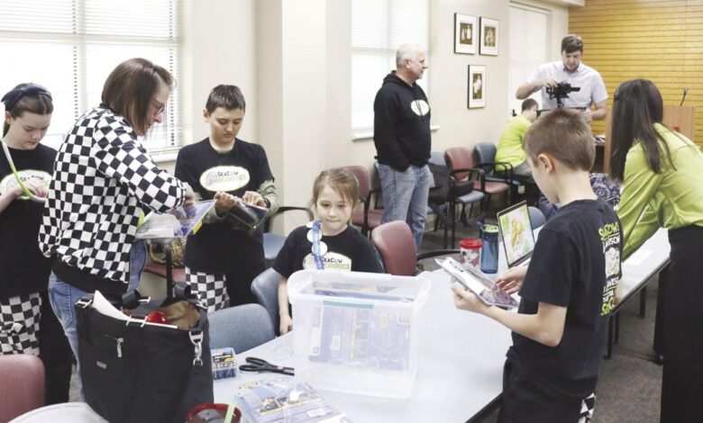4-H Robotics Club partners with Easterseals for project | News 4-H Robotics Club partners with Easterseals for project | News