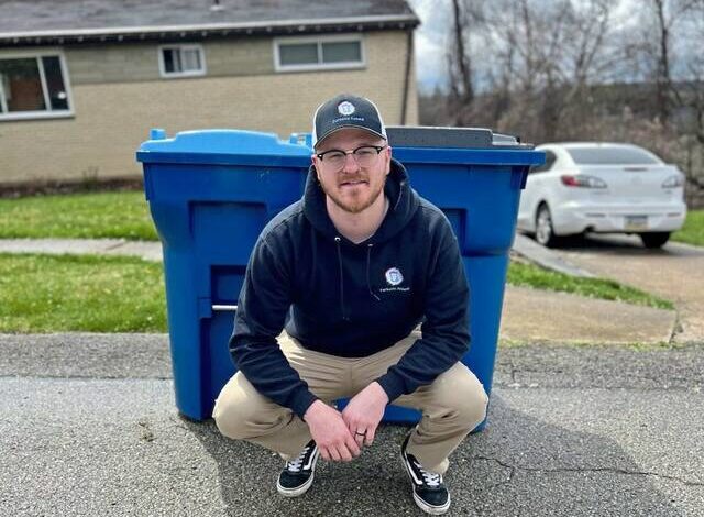 Penn Hills entrepreneur seizes opportunity to launch subscription trash-to-curb service Penn Hills entrepreneur seizes opportunity to launch subscription trash-to-curb service