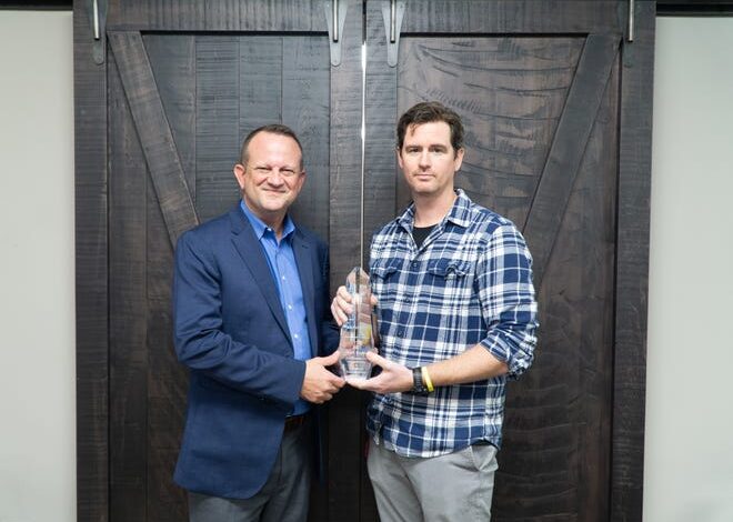 President’s Award from DutchCrafters goes to product manager President’s Award from DutchCrafters goes to product manager
