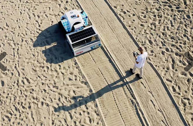 Robotic beach cleaner deployed to tackle Great Lakes plastic pollution Robotic beach cleaner deployed to tackle Great Lakes plastic pollution