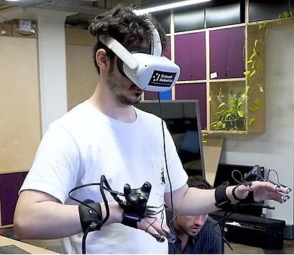 Low-cost VR technology controls robots remotely Low-cost VR technology controls robots remotely