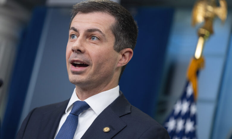 Buttigieg insists automobile market is moving toward electric vehicles Buttigieg insists automobile market is moving toward electric vehicles