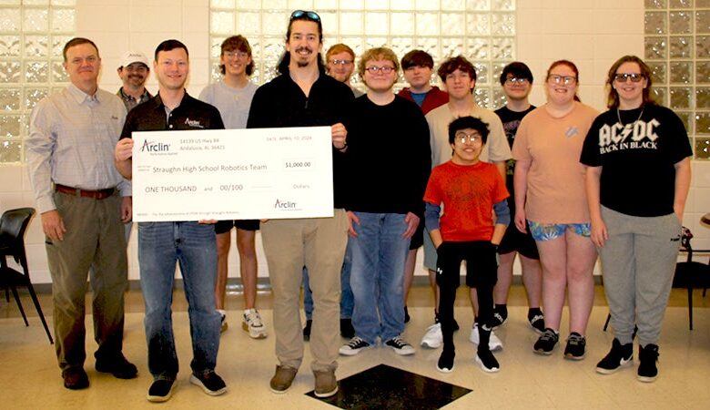 Arclin makes ,000 donation to Straughn Robotics Team – The Andalusia Star-News Arclin makes ,000 donation to Straughn Robotics Team – The Andalusia Star-News