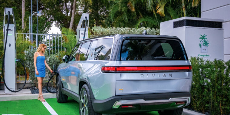 EV fast-charging comes to condos and apartments EV fast-charging comes to condos and apartments