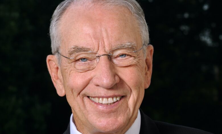 Grassley says feds are ‘dragging feet’ on bolstering cybersecurity defense Grassley says feds are ‘dragging feet’ on bolstering cybersecurity defense