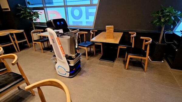 KEENON Robotics Introduces Autonomous Service Robot DINERBOT T9 to Buffet Brand QooQoo in South Korea | Taiwan News KEENON Robotics Introduces Autonomous Service Robot DINERBOT T9 to Buffet Brand QooQoo in South Korea | Taiwan News