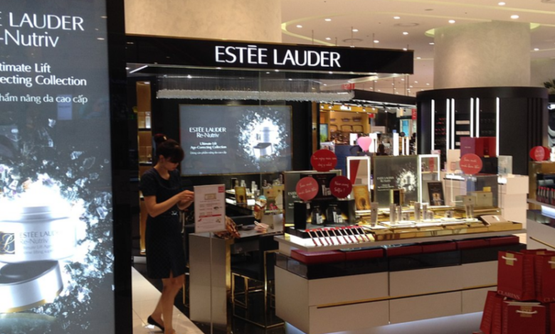 Generative AI In Beauty? Estee Lauder Strengthens Pacts With Microsoft To Create AI Lab – Microsoft (NASDAQ:MSFT), Estee Lauder Cos (NYSE:EL) Generative AI In Beauty? Estee Lauder Strengthens Pacts With Microsoft To Create AI Lab – Microsoft (NASDAQ:MSFT), Estee Lauder Cos (NYSE:EL)
