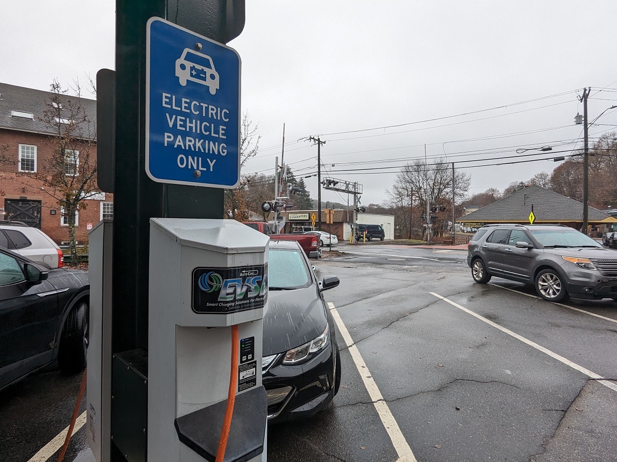 Governor Withdraws Proposed Gas-Powered Vehicle Phase-Out Regulations Ahead of Vote