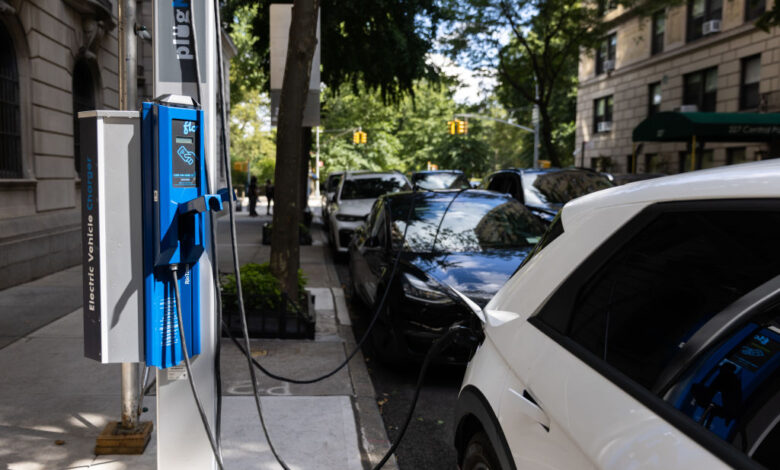 FLO is improving EV charging infrastructure FLO is improving EV charging infrastructure