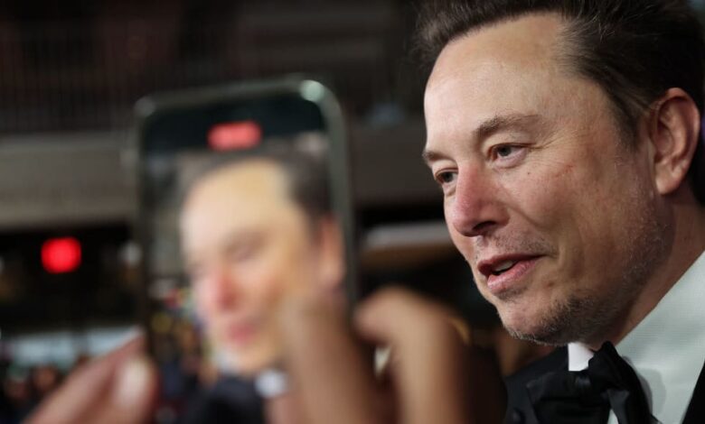 Musk Plays Up ‘Sentient Humanoid’ Robots as Tesla Flounders Musk Plays Up ‘Sentient Humanoid’ Robots as Tesla Flounders