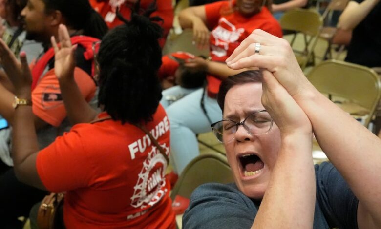 Tennessee Volkswagen employees overwhelmingly vote to join United Auto Workers union Tennessee Volkswagen employees overwhelmingly vote to join United Auto Workers union