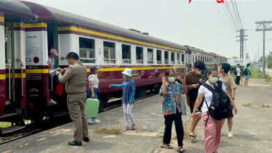 Tourists flock to Pattaya by planes, trains and automobiles for Songkran