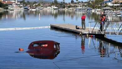 At Canyon Lake, mishap submerges 1939 Packard – Press Enterprise