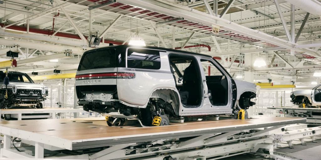 Rivian-R1S-production