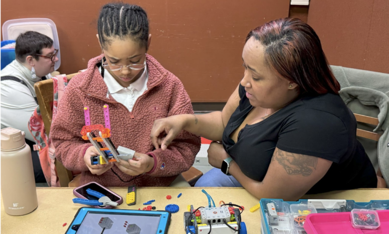 Educator Voice: Bridging the STEM gap one mother and daughter at a time Educator Voice: Bridging the STEM gap one mother and daughter at a time