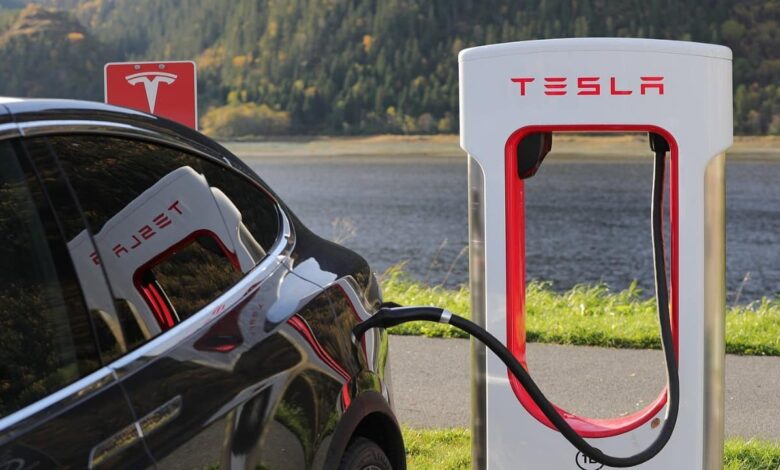 Tesla cuts price of Full Self-Driving software by a third to ,000 Tesla cuts price of Full Self-Driving software by a third to ,000