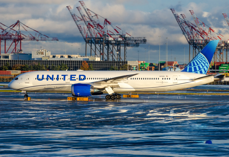 United Airlines Boeing 787