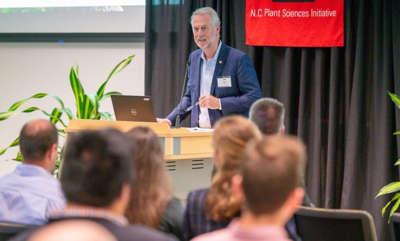 N.C. Plant Sciences Initiative Launches Startup Incubator, Seed2Grow Program N.C. Plant Sciences Initiative Launches Startup Incubator, Seed2Grow Program